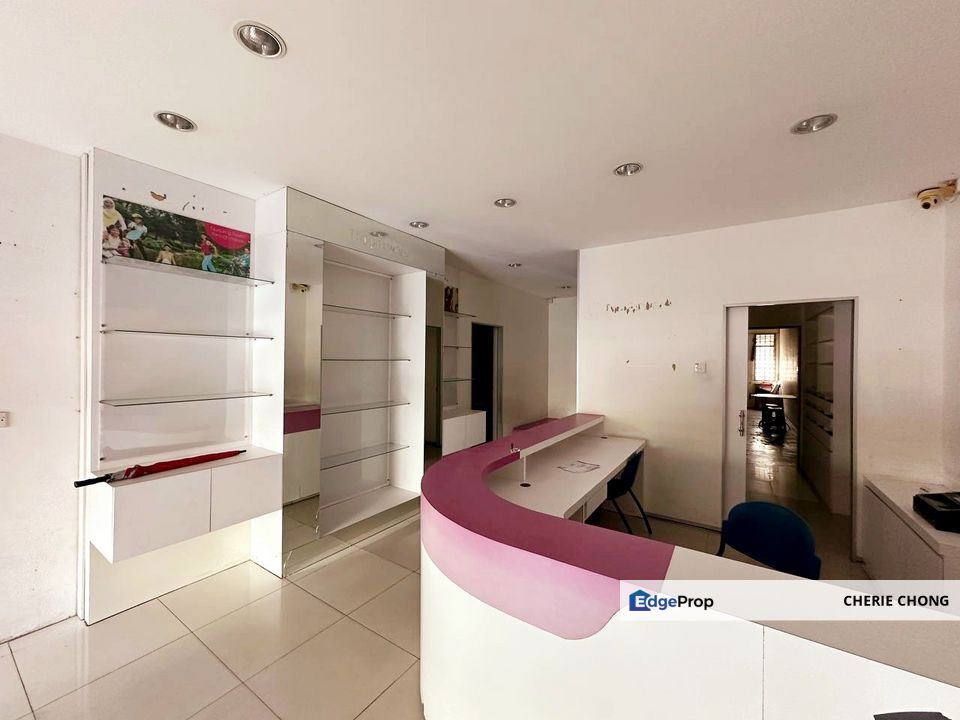 Near MH Hotel Ipoh Garden 2 Storey Shoplot Ground & 1st Floor , Perak, Ipoh