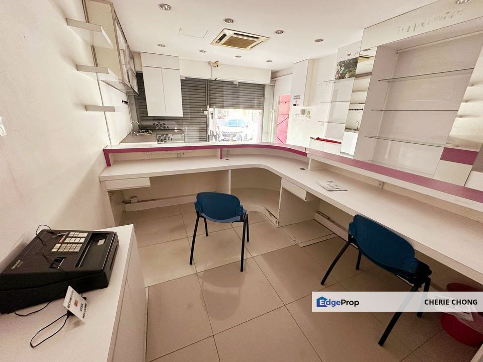 Near MH Hotel Ipoh Garden 2 Storey Shoplot Ground & 1st Floor , Perak, Ipoh