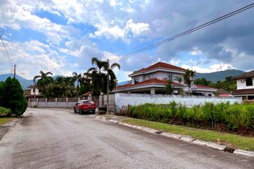 Taman Meru Bungalow Land Easy Access to Ipoh & Major Highways 