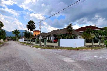Taman Meru Bungalow Land Easy Access to Ipoh & Major Highways 