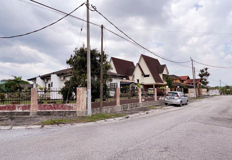 Taman Meru Bungalow Land Easy Access to Ipoh & Major Highways 