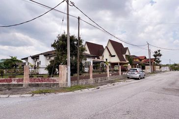 Taman Meru Bungalow Land Easy Access to Ipoh & Major Highways 