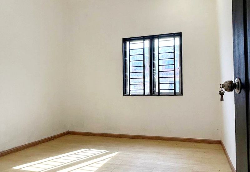 Tasek Freehold Double Storey Terrace House Move-in Ready 