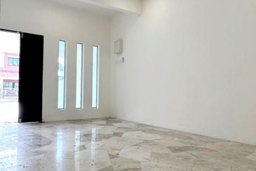 Tasek Freehold Double Storey Terrace House Move-in Ready 