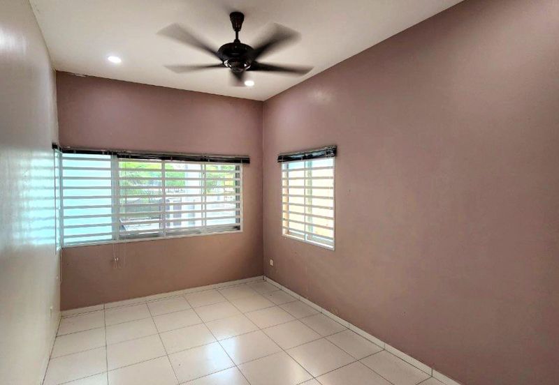 TAMAN LAPANGAN KIARA