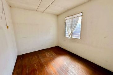 TAMAN KLEDANG, MENGLEMBU