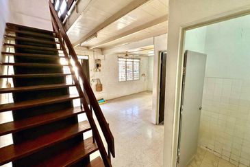 TAMAN KLEDANG, MENGLEMBU