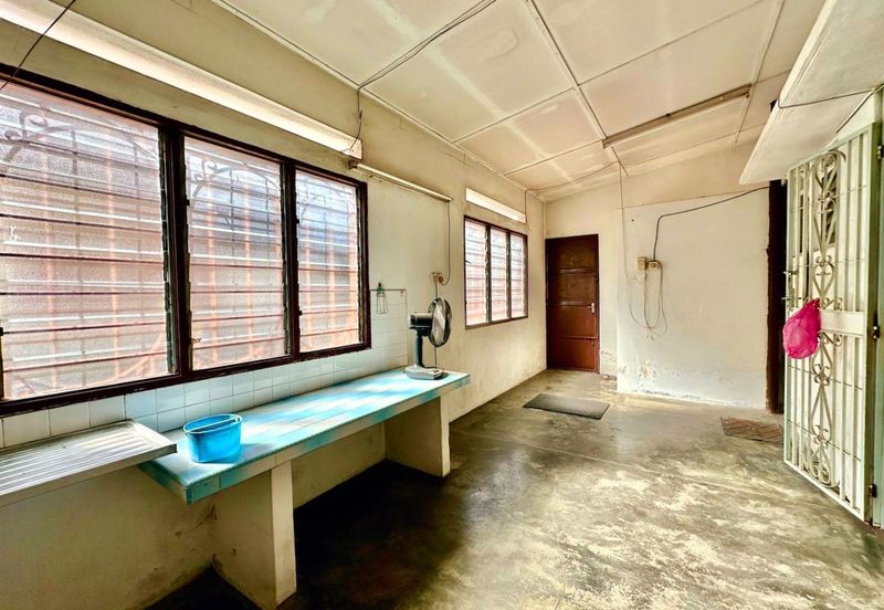 TAMAN KLEDANG, MENGLEMBU