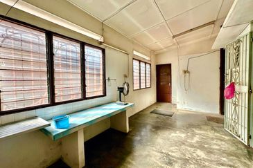 TAMAN KLEDANG, MENGLEMBU