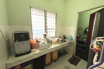 TAMAN ANJUNG TAWAS SINARAN