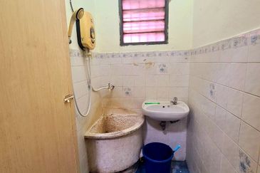 Ampang Wira Jaya Affordable Double-Storey Terrace House Good Location 