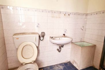 Ampang Wira Jaya Affordable Double-Storey Terrace House Good Location 