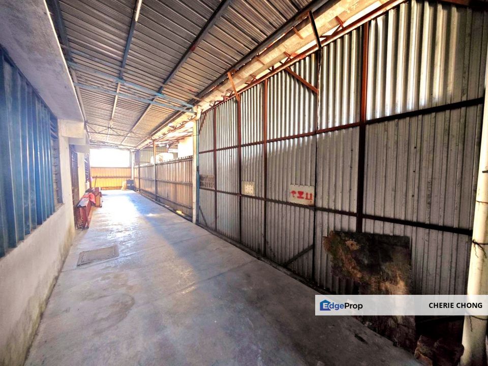 Kawasan Perindustrian Menglembu Strategic Fully Covered 1.5 Storey Semi-D Factory , Perak, Menglembu