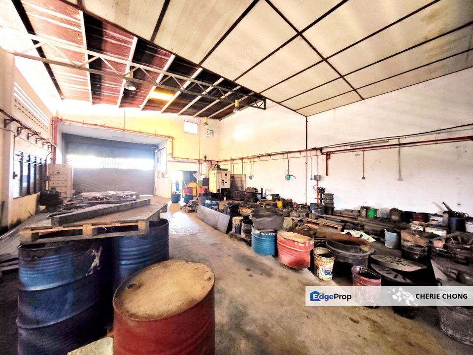 Kawasan Perindustrian Menglembu Strategic Fully Covered 1.5 Storey Semi-D Factory , Perak, Menglembu