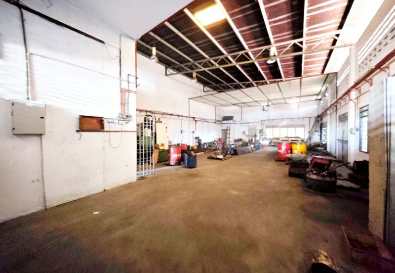 Kawasan Perindustrian Menglembu Strategic Fully Covered 1.5 Storey Semi-D Factory 