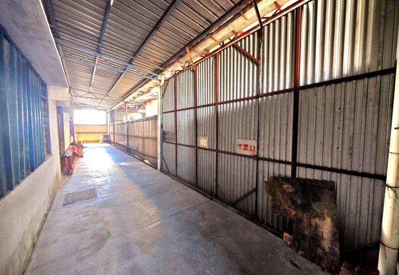 Kawasan Perindustrian Menglembu Strategic Fully Covered 1.5 Storey Semi-D Factory 