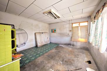 Kawasan Perindustrian Menglembu Strategic Fully Covered 1.5 Storey Semi-D Factory 