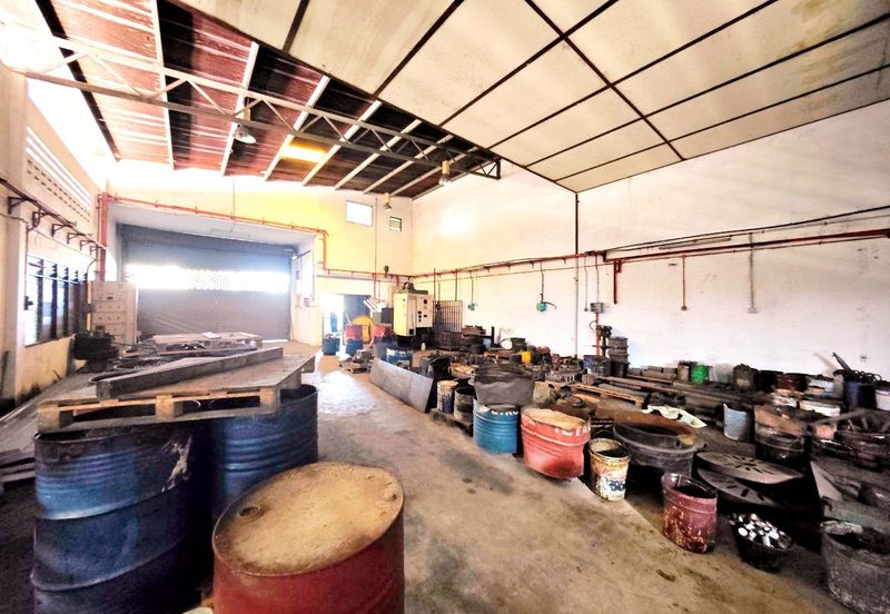 Kawasan Perindustrian Menglembu Strategic Fully Covered 1.5 Storey Semi-D Factory 