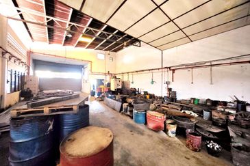 Kawasan Perindustrian Menglembu Strategic Fully Covered 1.5 Storey Semi-D Factory 