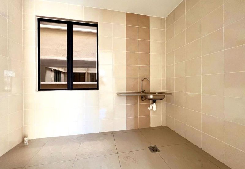 Upper East @ Tiger Lane