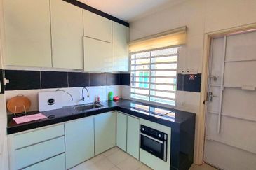 Sunway Tambun Le Greene Nice Condition Single Storey Terrace House Gated & Guarded With Renovated Kitchen Cabinet 