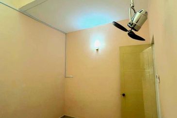 Sunway Tambun Le Greene Nice Condition Single Storey Terrace House Gated & Guarded With Renovated Kitchen Cabinet 