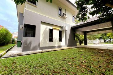 Parklane Residences Bandar Baru Sri Klebang Gorgeous & Spacious Freehold 2 Storey Bungalow Home