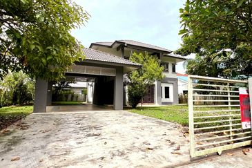 Parklane Residences Bandar Baru Sri Klebang Gorgeous & Spacious Freehold 2 Storey Bungalow Home