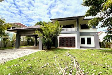 Parklane Residences Bandar Baru Sri Klebang Gorgeous & Spacious Freehold 2 Storey Bungalow Home