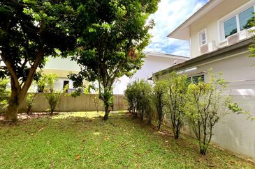 Parklane Residences Bandar Baru Sri Klebang Gorgeous & Spacious Freehold 2 Storey Bungalow Home