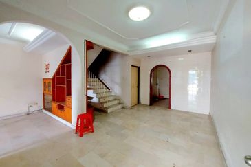 Gunung Rapat Taman Cemerlang Emas Nice 2 Storey Terrace House 