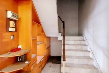 Gunung Rapat Taman Cemerlang Emas Nice 2 Storey Terrace House 