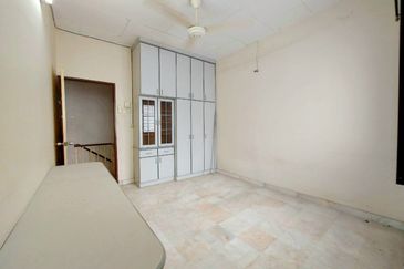 Gunung Rapat Taman Cemerlang Emas Nice 2 Storey Terrace House 