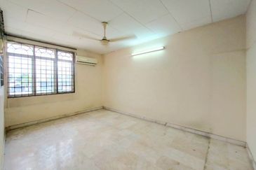 Gunung Rapat Taman Cemerlang Emas Nice 2 Storey Terrace House 