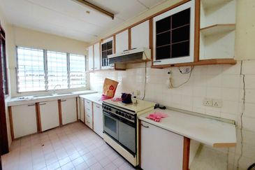 Gunung Rapat Taman Cemerlang Emas Nice 2 Storey Terrace House 