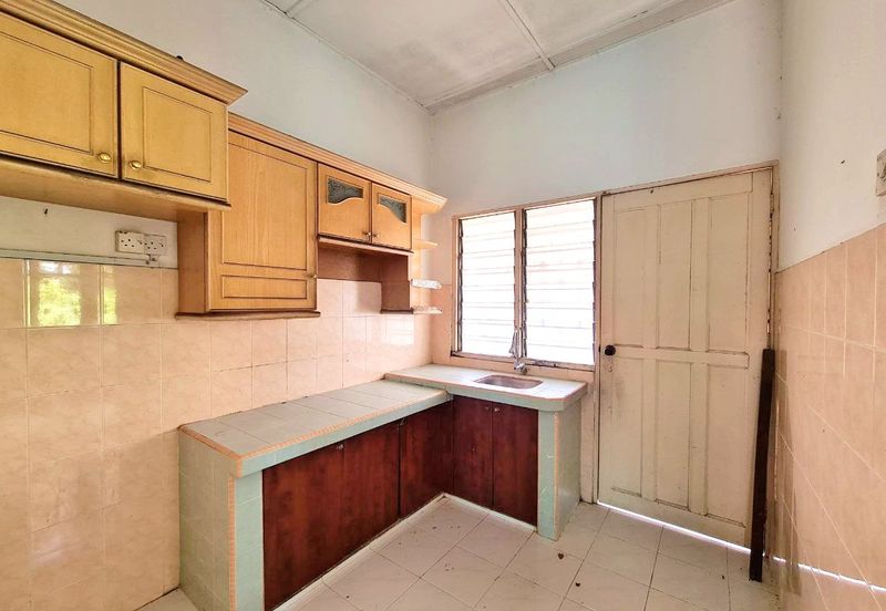 Menglembu Taman Impiana Adril 1.5 Storey Terrace Corner House 