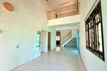 Menglembu Taman Impiana Adril 1.5 Storey Terrace Corner House 