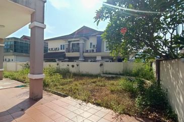 Bandar Seri Botani Seri Tasik Elegant 2 Storey Bungalow House Gated & Guarded 