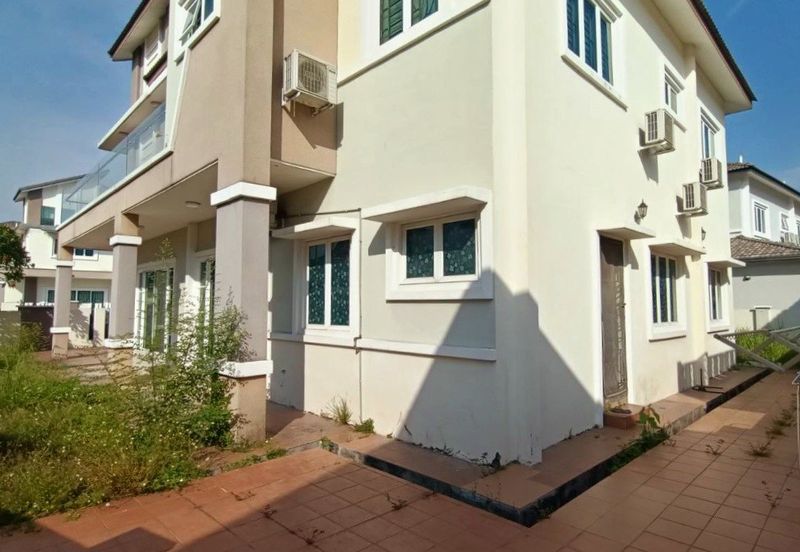 Bandar Seri Botani Seri Tasik Elegant 2 Storey Bungalow House Gated & Guarded 