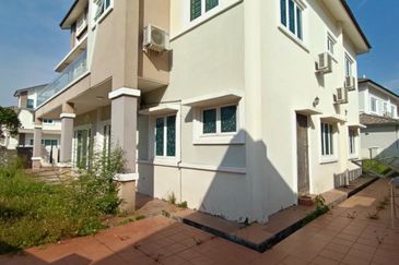 Bandar Seri Botani Seri Tasik Elegant 2 Storey Bungalow House Gated & Guarded 