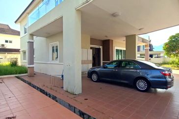 Bandar Seri Botani Seri Tasik Elegant 2 Storey Bungalow House Gated & Guarded 