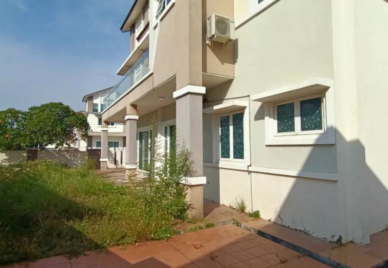 Bandar Seri Botani Seri Tasik Elegant 2 Storey Bungalow House Gated & Guarded 