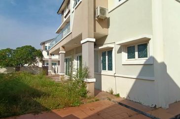 Bandar Seri Botani Seri Tasik Elegant 2 Storey Bungalow House Gated & Guarded 