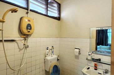 TAMAN HILLVIEW, IPOH