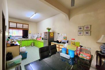 TAMAN HILLVIEW, IPOH