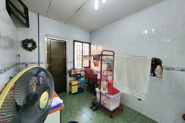 TAMAN HILLVIEW, IPOH