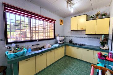 TAMAN HILLVIEW, IPOH