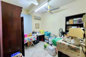 TAMAN HILLVIEW, IPOH