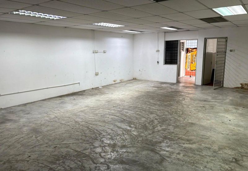 Medan Istana Bandar Ipoh Raya 3 Storey Shoplot Ground Floor Facing Main Road 