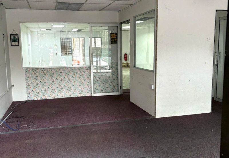 Medan Istana Bandar Ipoh Raya 3 Storey Shoplot Ground Floor Facing Main Road 